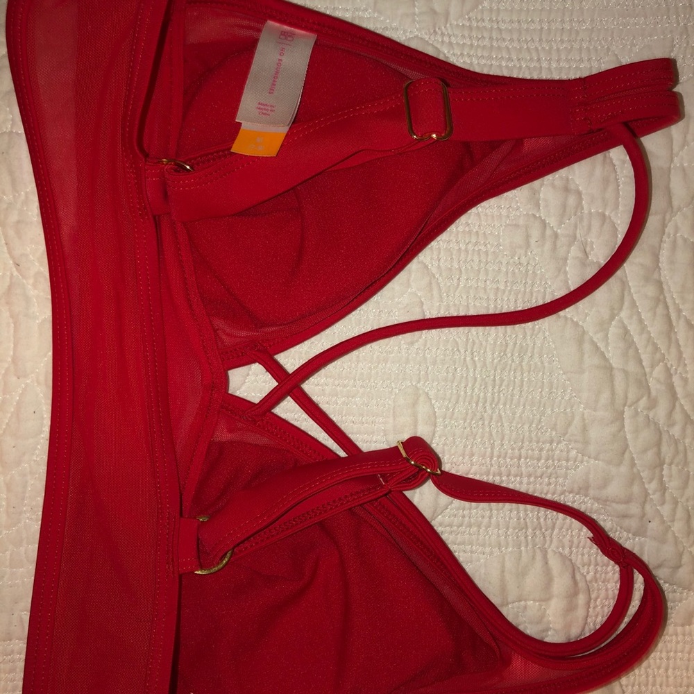 Bikini - Picture 2 of 3